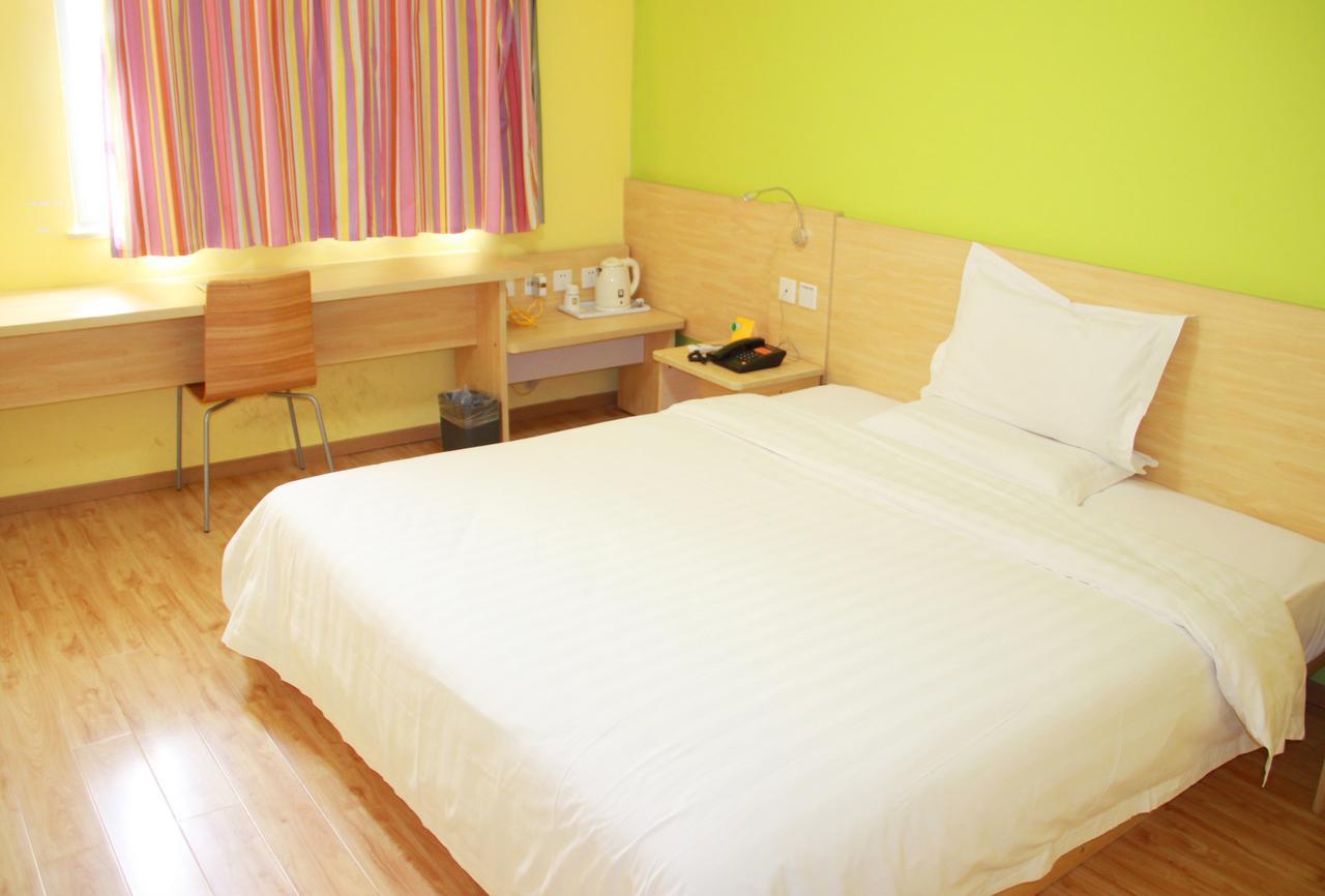 7Days Inn Deyang Zhongjiang Kuishan Park Exterior photo